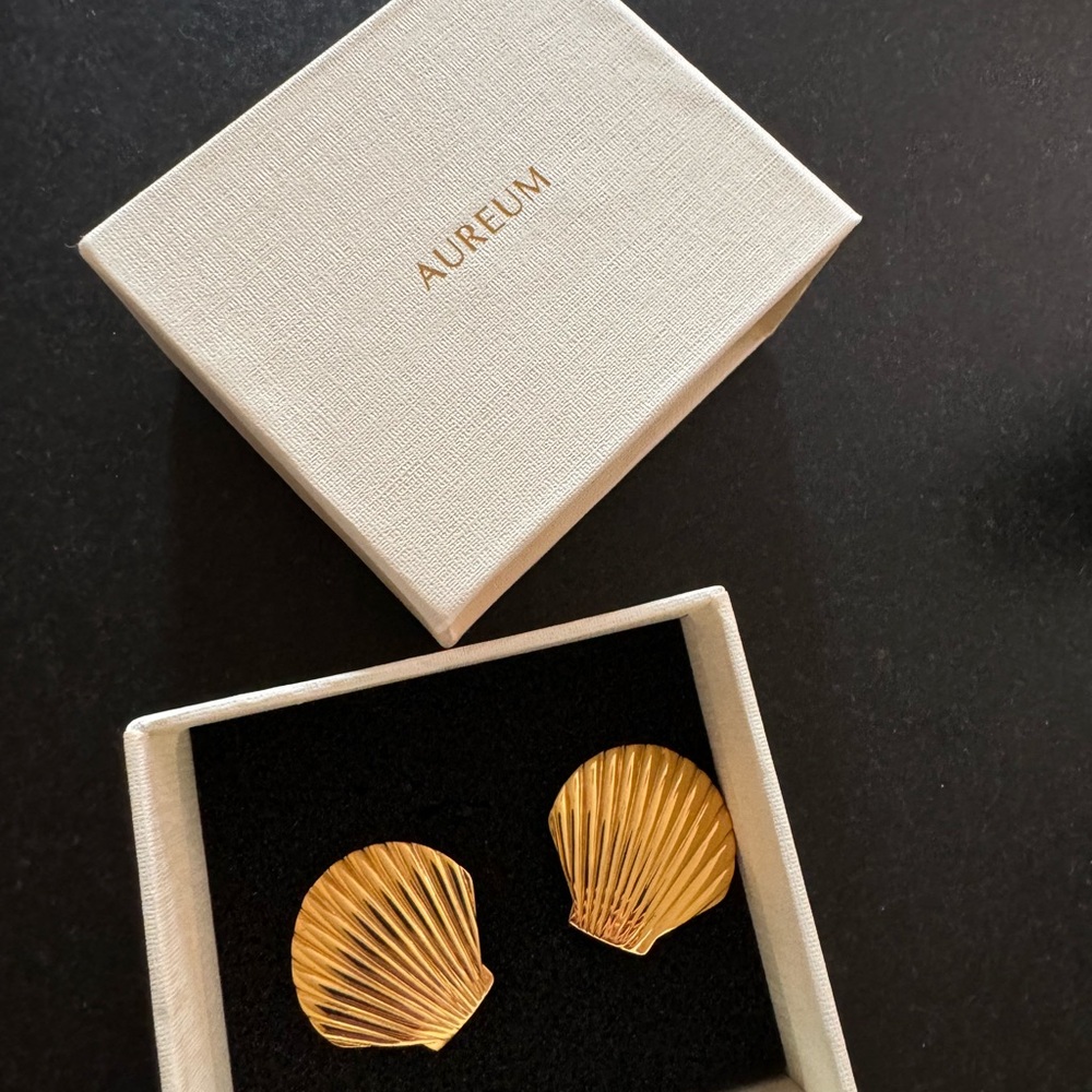 Aureum NEW Bella earrings